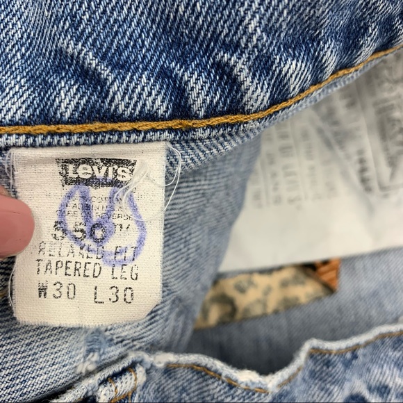 Levi’s Distressed Denim Cut Off Shorts Mens 30 Women’s 4/6 - Picture 11 of 11